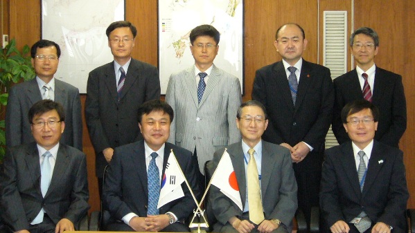 The24th Korean Statistical Mission to Japan with senior staff of the SBJ