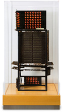 第9回　国勢調査に使用したIBM705型電子計算機の磁気コアメモリ