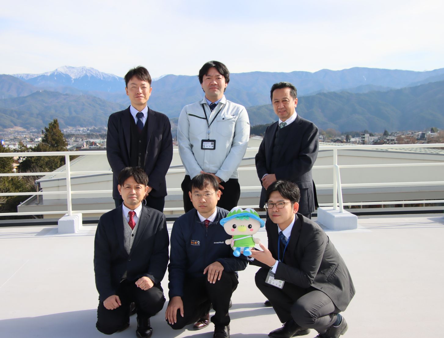 u쌧sFZ~ItV[Y̗Uq{vTlC摜