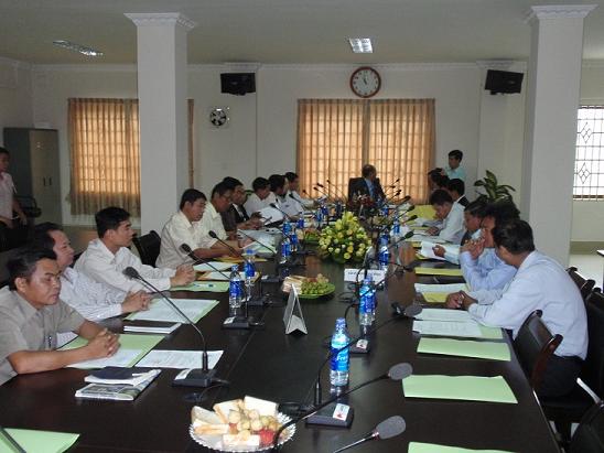 Photo 1. The 2nd National Steering Committee of 2011 Economic Census chaired by State Secretary