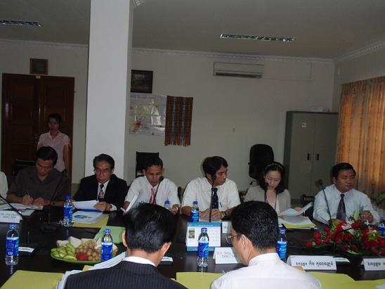 Photo 2. The officer from the Statistical Research and Training Institute (JICA Expert) attended.