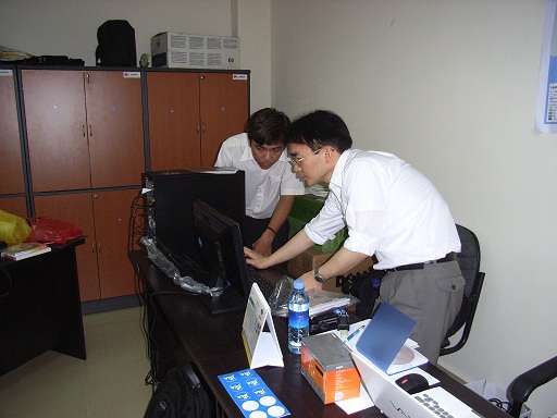 Photo 2. The Lecturer is from the National Statistics Center (JICA Expert) 