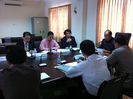 Photo 2. The officer from the Statistical Research and Training Institute (JICA Expert) attended.