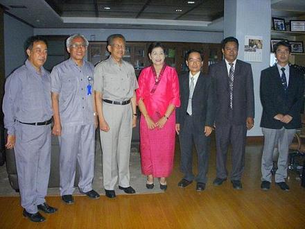 写真1 インドネシア中央統計庁長官への表敬訪問の様子