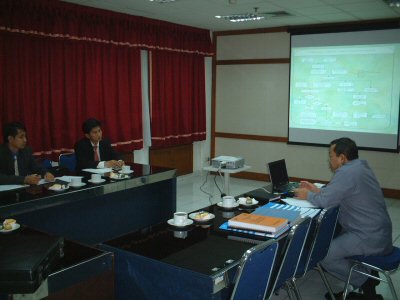 写真1 インドネシア中央統計庁での小規模事業所統計調査の研修の様子